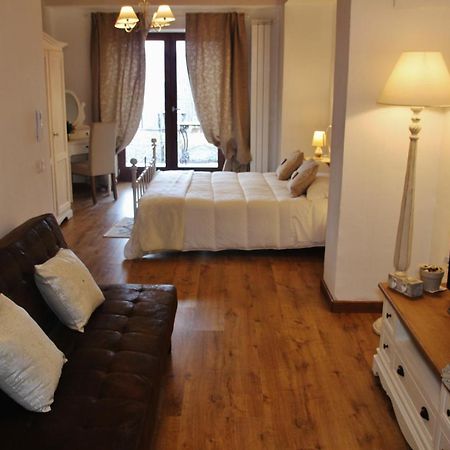 Maison Del Borgo กอลเลวัลเดลซา ภายนอก รูปภาพ