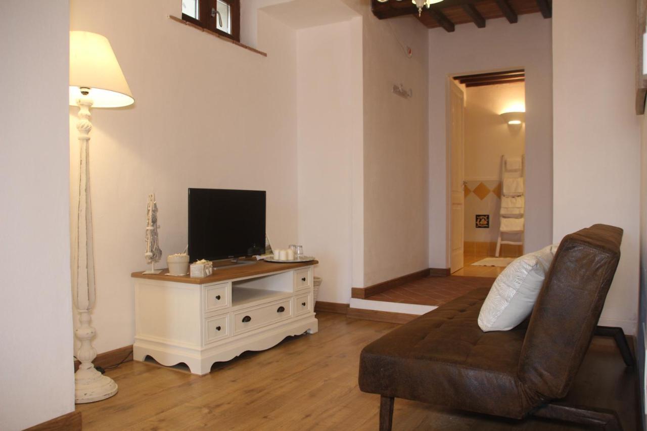 Maison Del Borgo กอลเลวัลเดลซา ภายนอก รูปภาพ