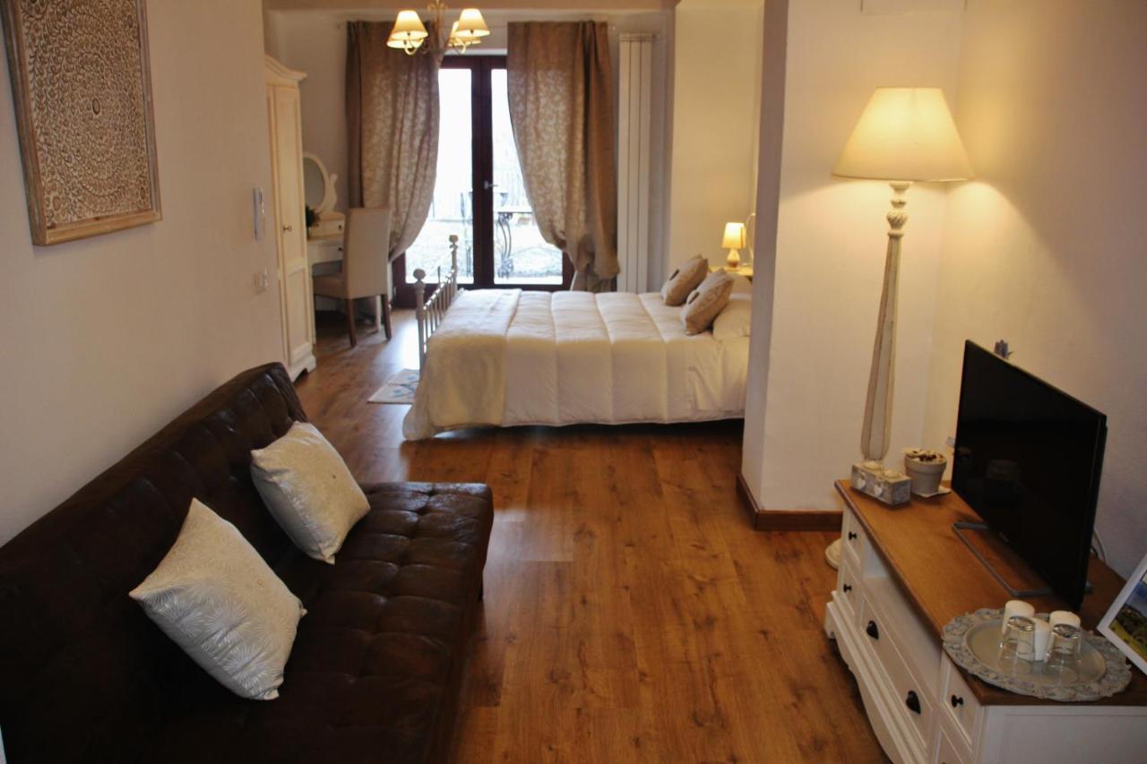 Maison Del Borgo กอลเลวัลเดลซา ภายนอก รูปภาพ