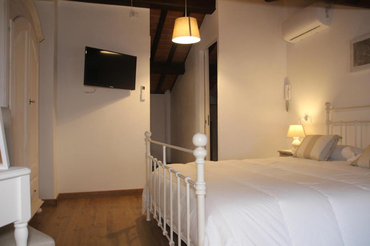 Maison Del Borgo กอลเลวัลเดลซา ภายนอก รูปภาพ